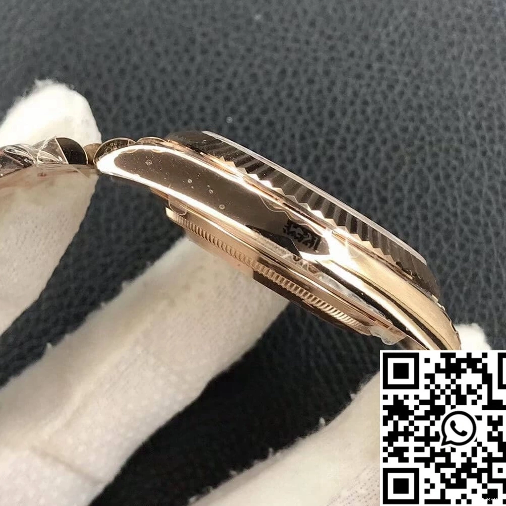 973 Rolex EW RelaxedFit Factory M228238-0006 Rose Day-Date Gold 0822